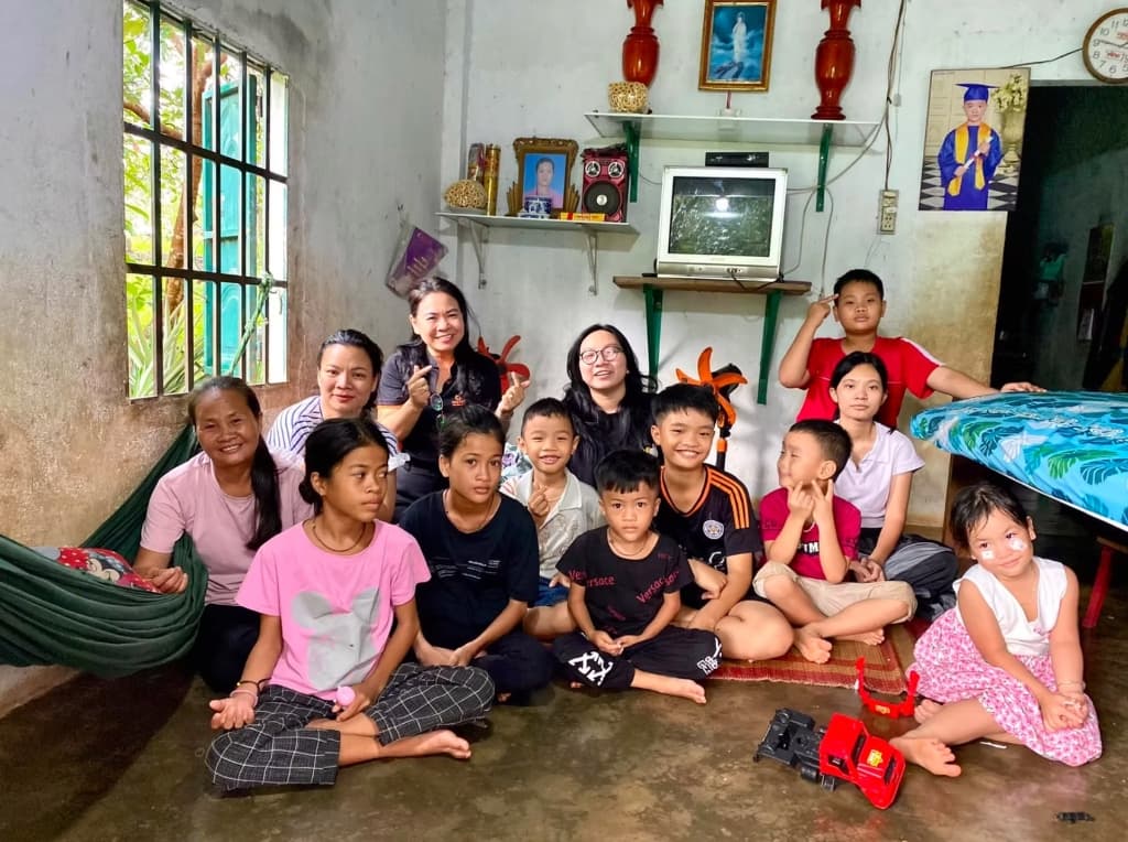 Hoạt động thăm hỏi